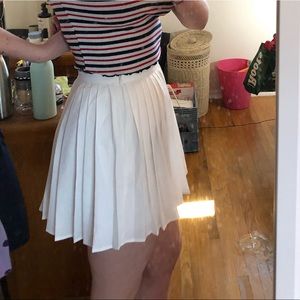 White pleated skirt from forever 21. Never worn